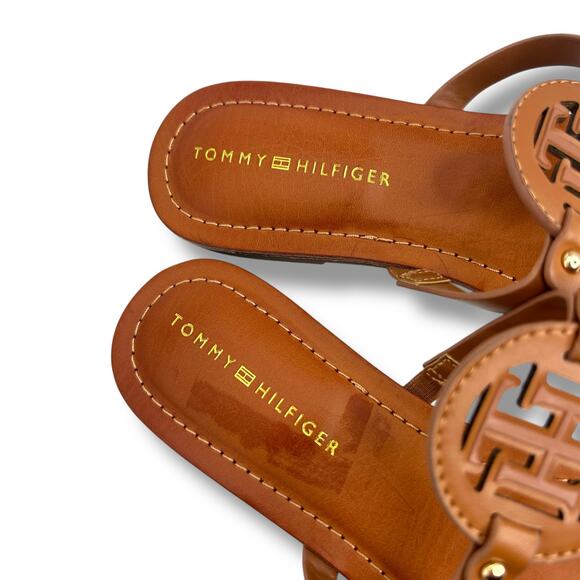 Tommy Hilfiger Logo Sandals Size 10 Brown Litzy T-Strap Flip Flop Flat Thong EUC - Picture 9 of 10